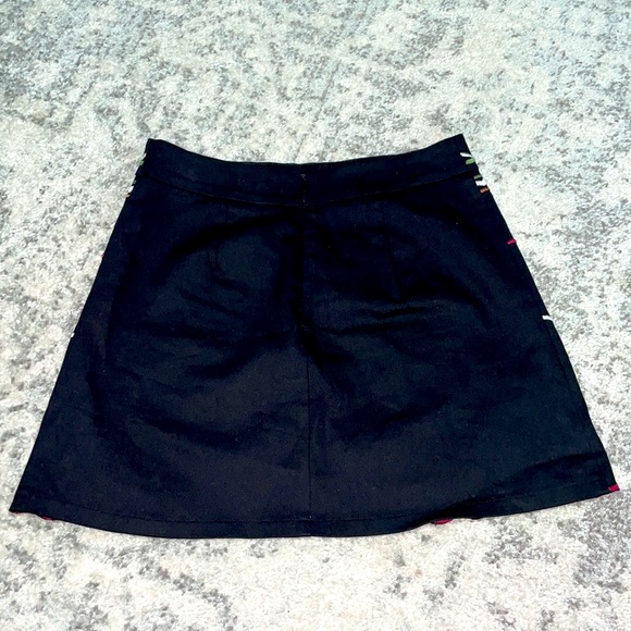 Francesca’s- Embroidered Mini Skirt NWOT - Picture 2 of 4